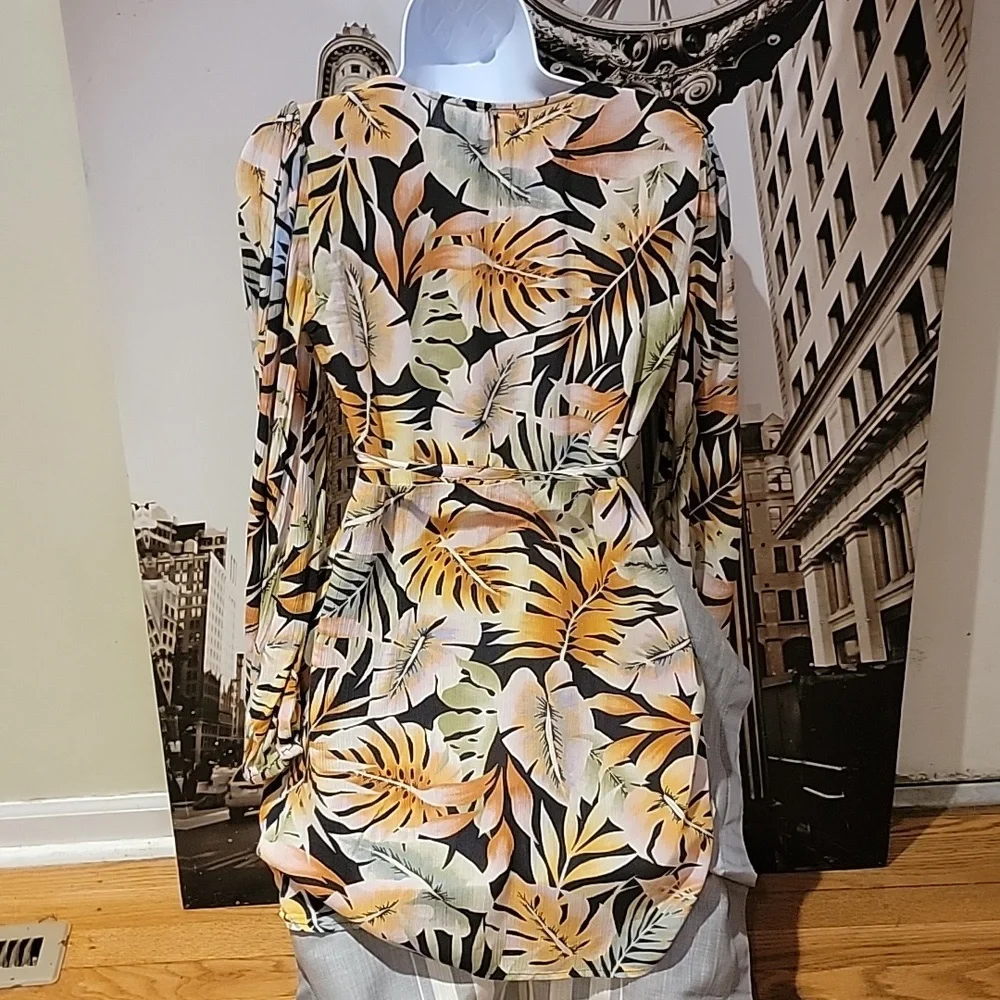Billabong Size Small Women's Tie Wrap Dress - Picture 3 of 4